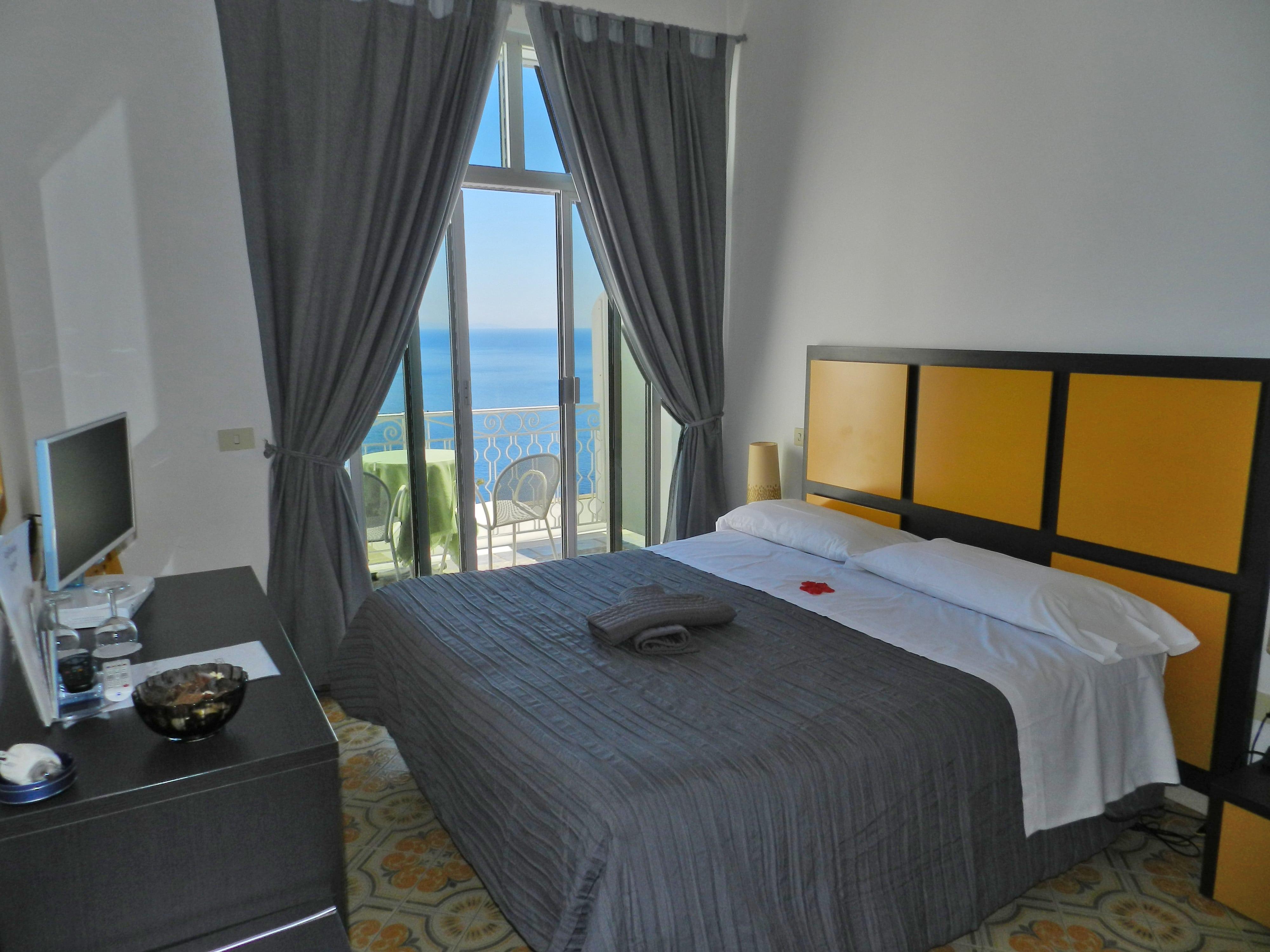 Hotel Holiday Praiano Zewnętrze zdjęcie